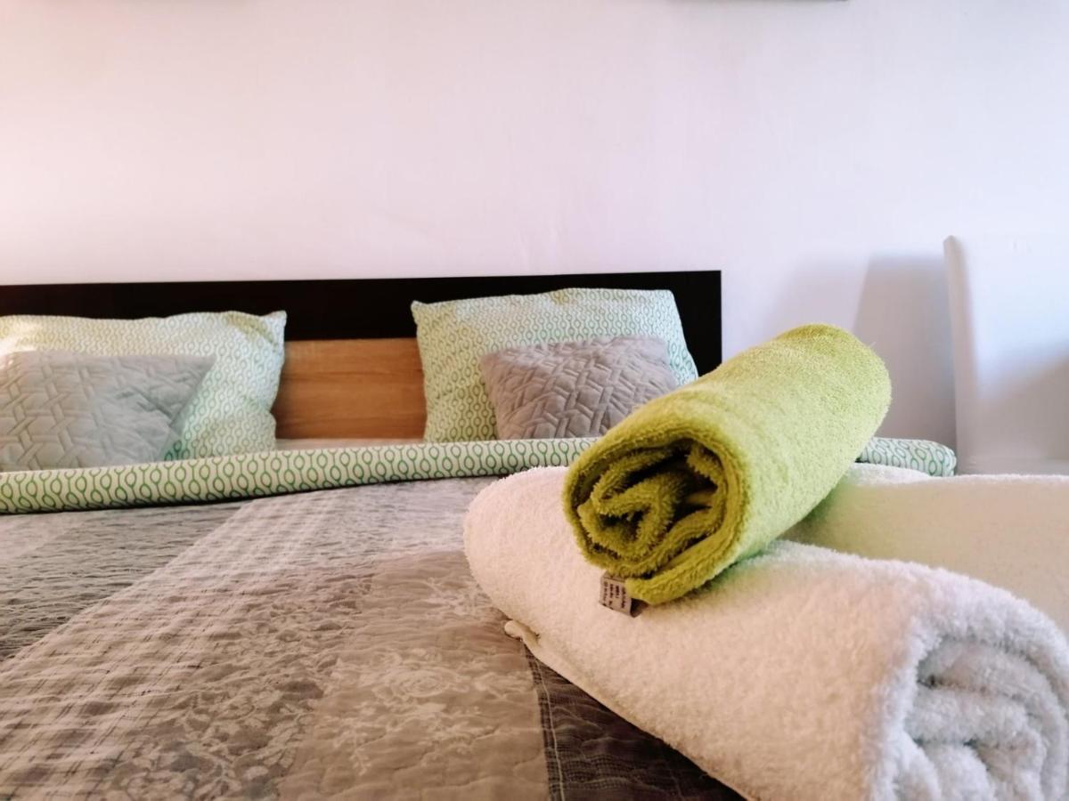 Nexus Happy Apartamento Miercurea Ciuc Exterior foto
