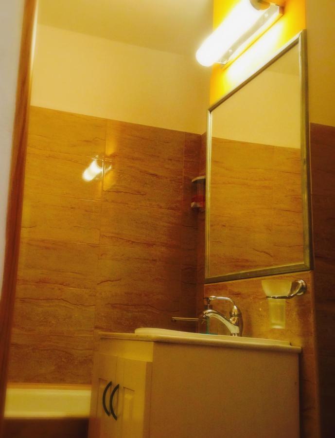 Nexus Happy Apartamento Miercurea Ciuc Exterior foto